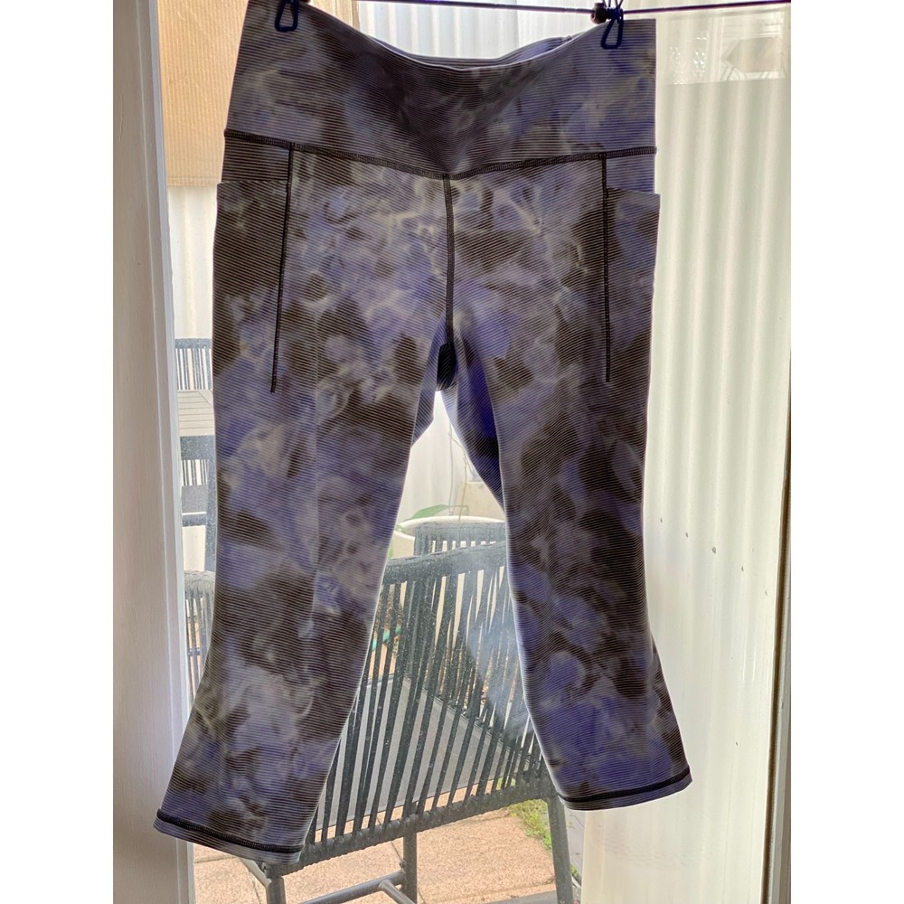 Athleta Salutation Stash Pocket II Capri Hand Dyed Grey & Lavender Stripe SZ L